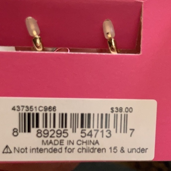 Betsey Johnson earrings - Picture 2 of 2